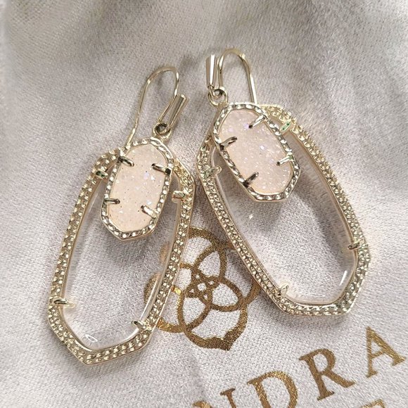 Kendra Scott Earrings - Emmy - Picture 1 of 1